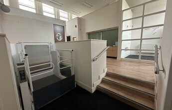 17 Market Pl, Blandford Forum to rent Interior Photo- Image 2 of 11