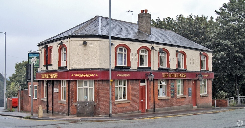 217 Bolton Rd, Bolton to rent - Building Photo - Image 2 of 3