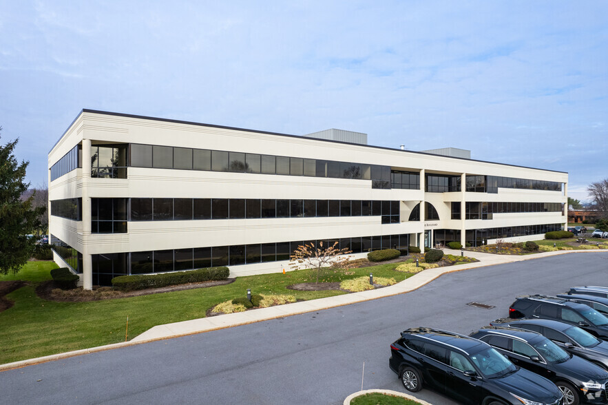 1105 Berkshire Blvd, Wyomissing, PA for sale - Building Photo - Image 1 of 1