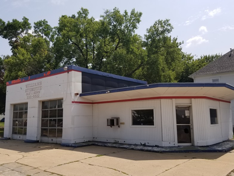 1221 SW 6th Ave, Topeka, KS for sale - Building Photo - Image 1 of 1