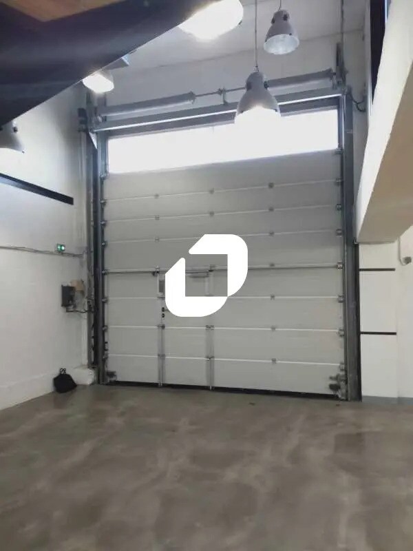 Industrial in Ivry-sur-Seine for sale Interior Photo- Image 1 of 17