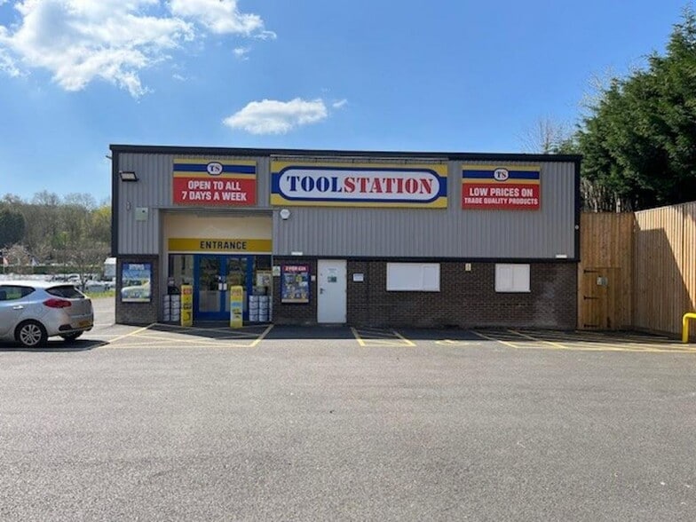 Peakdale Rd, Glossop for sale - Building Photo - Image 2 of 3