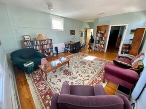 17 Kellogg Ave, Amherst, MA for rent Interior Photo- Image 2 of 9