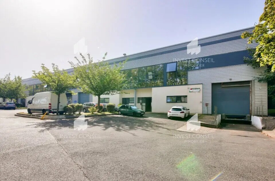 Light Industrial in Le Blanc-Mesnil to rent Building Photo- Image 1 of 5