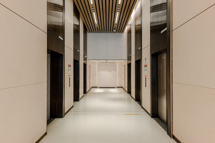 270 Madison Ave, New York, NY for rent - Lobby - Image 2 of 7