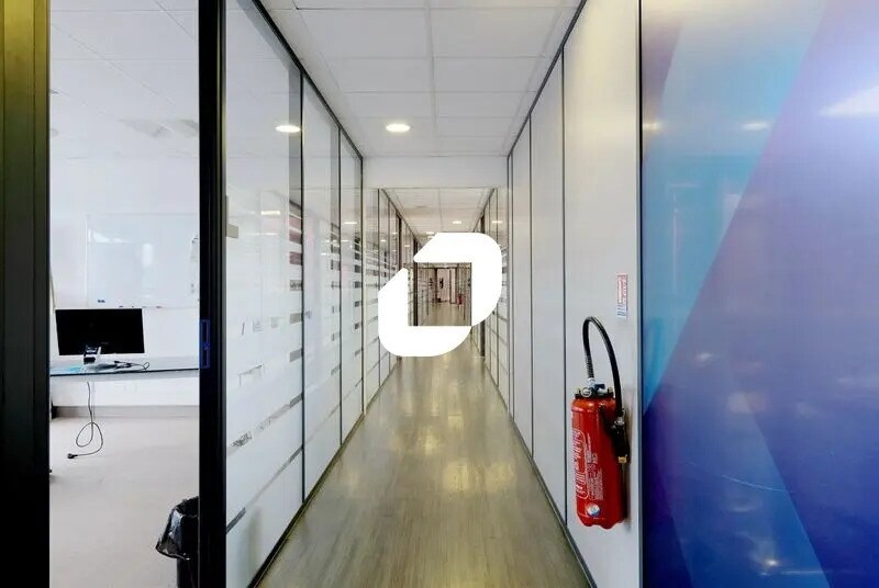 Office in Bezons to rent - Interior Photo - Image 3 of 6