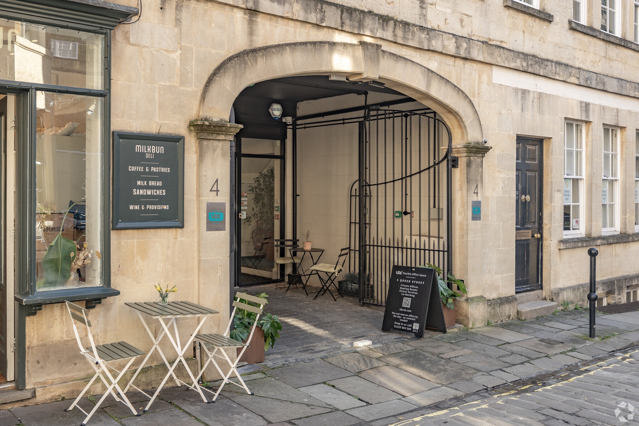 4 Queen St, Bath to rent Building Photo- Image 1 of 19