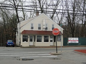 885 Main St, West Warwick, RI for sale Primary Photo- Image 1 of 1