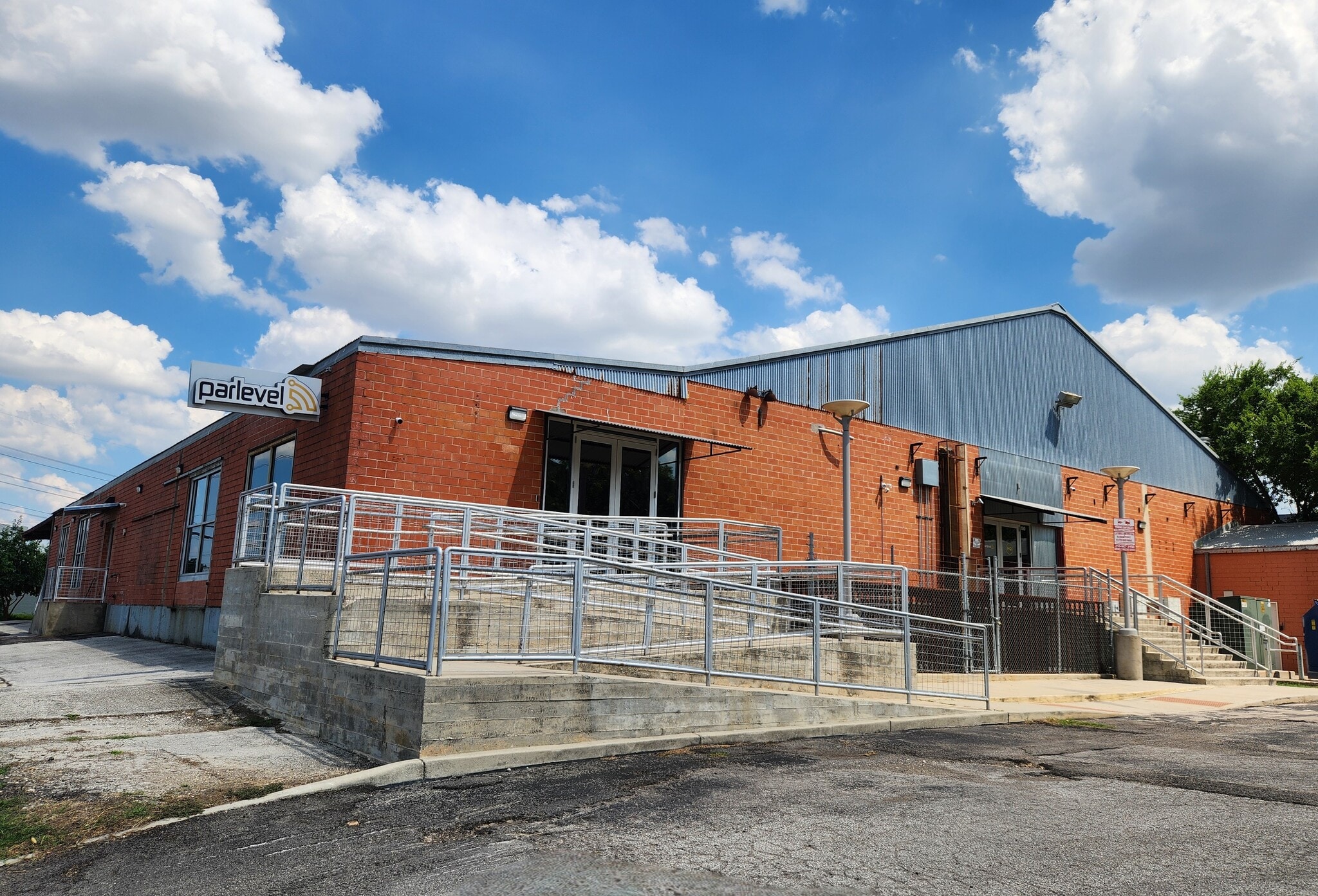 1518 S Alamo St, San Antonio, TX to rent Building Photo- Image 1 of 9