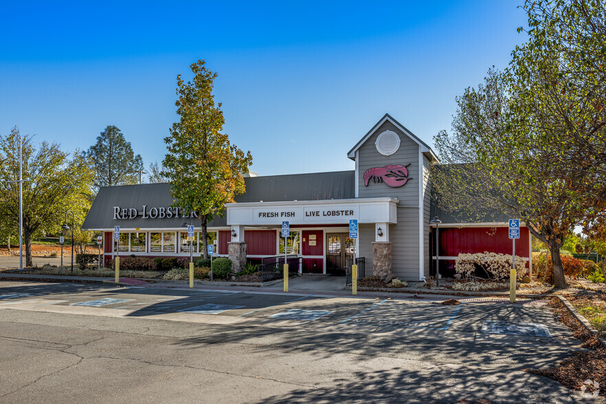 1345 Dana Dr, Redding, CA for sale - Building Photo - Image 3 of 16