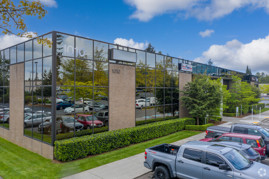 1010 SE Everett Mall Way, Everett, WA for sale - Building Photo - Image 1 of 1