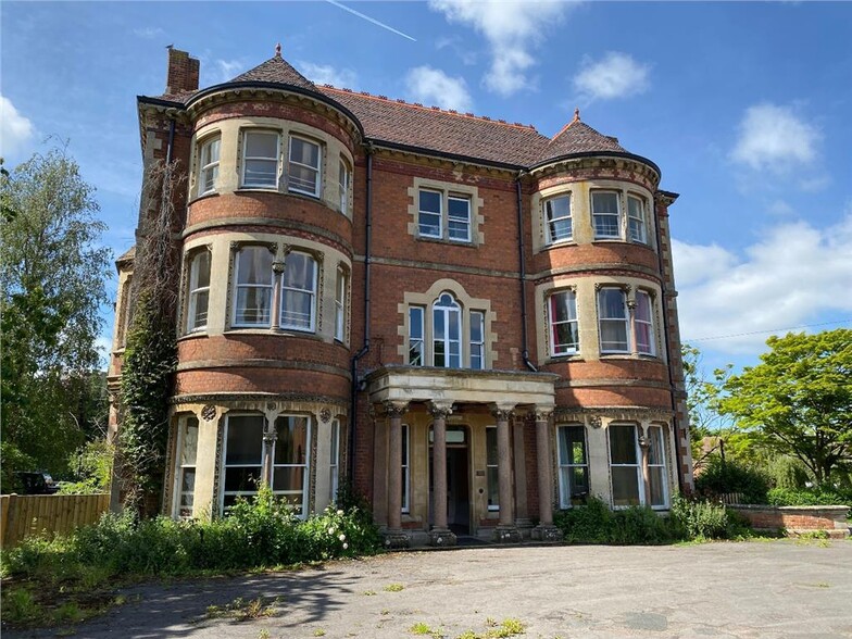 Former School Church Ln, Gloucester for sale - Primary Photo - Image 1 of 1