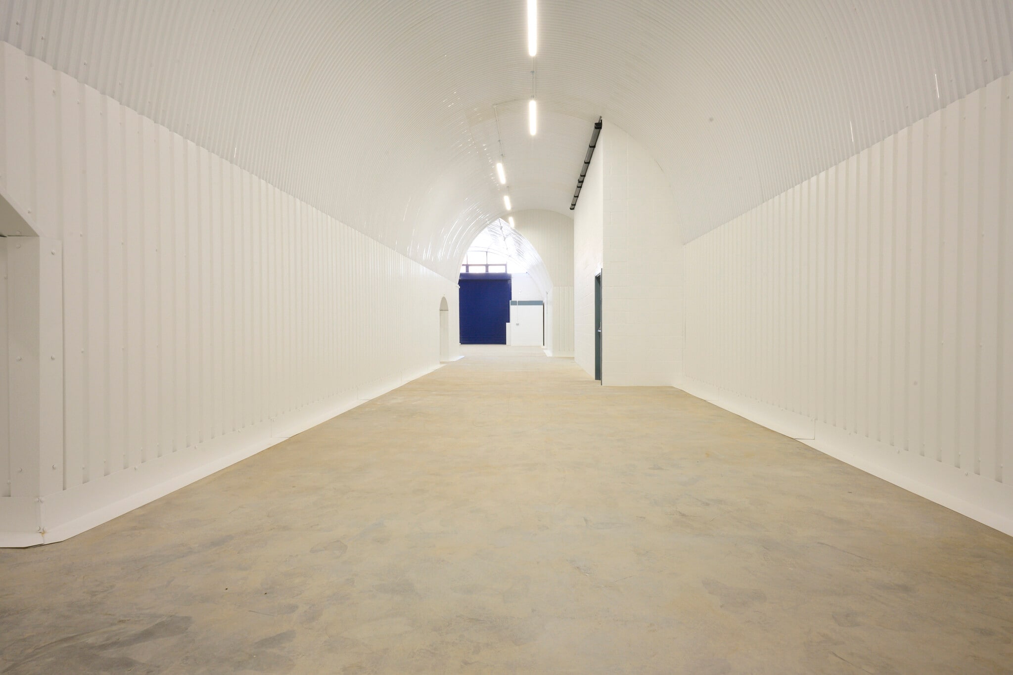 Raymouth Rd, London to rent Interior Photo- Image 1 of 2