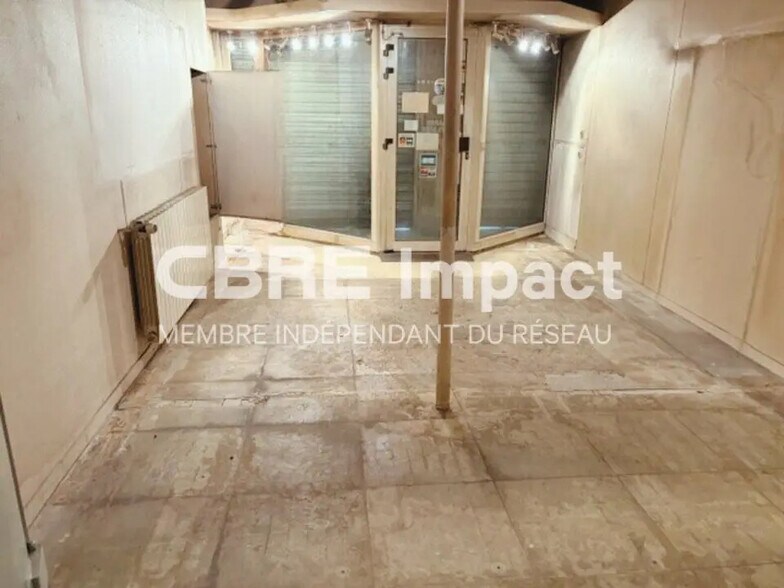 Retail in Dijon to rent - Interior Photo - Image 3 of 4