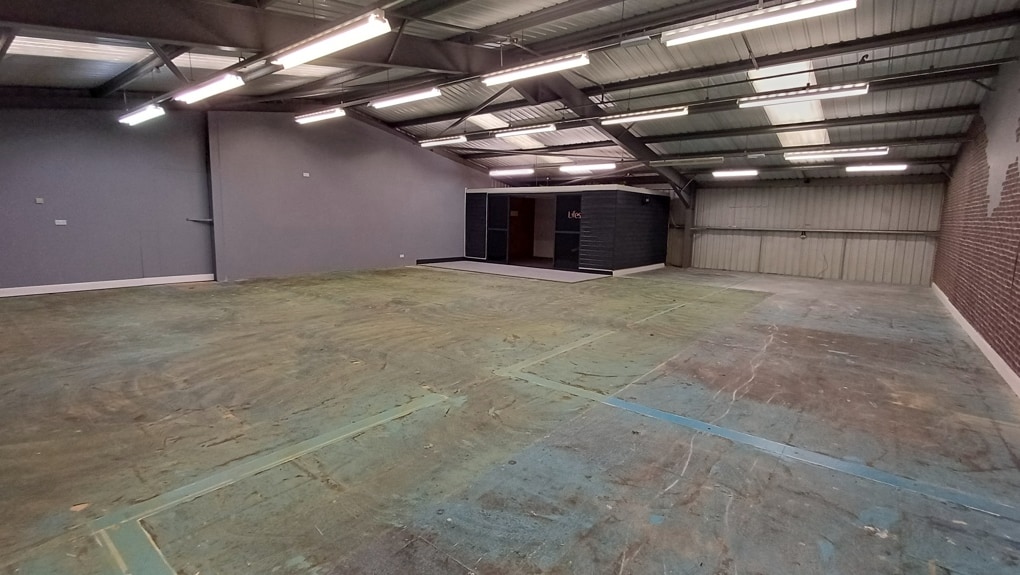 1 Wollaston Way, Basildon to rent Interior Photo- Image 1 of 2