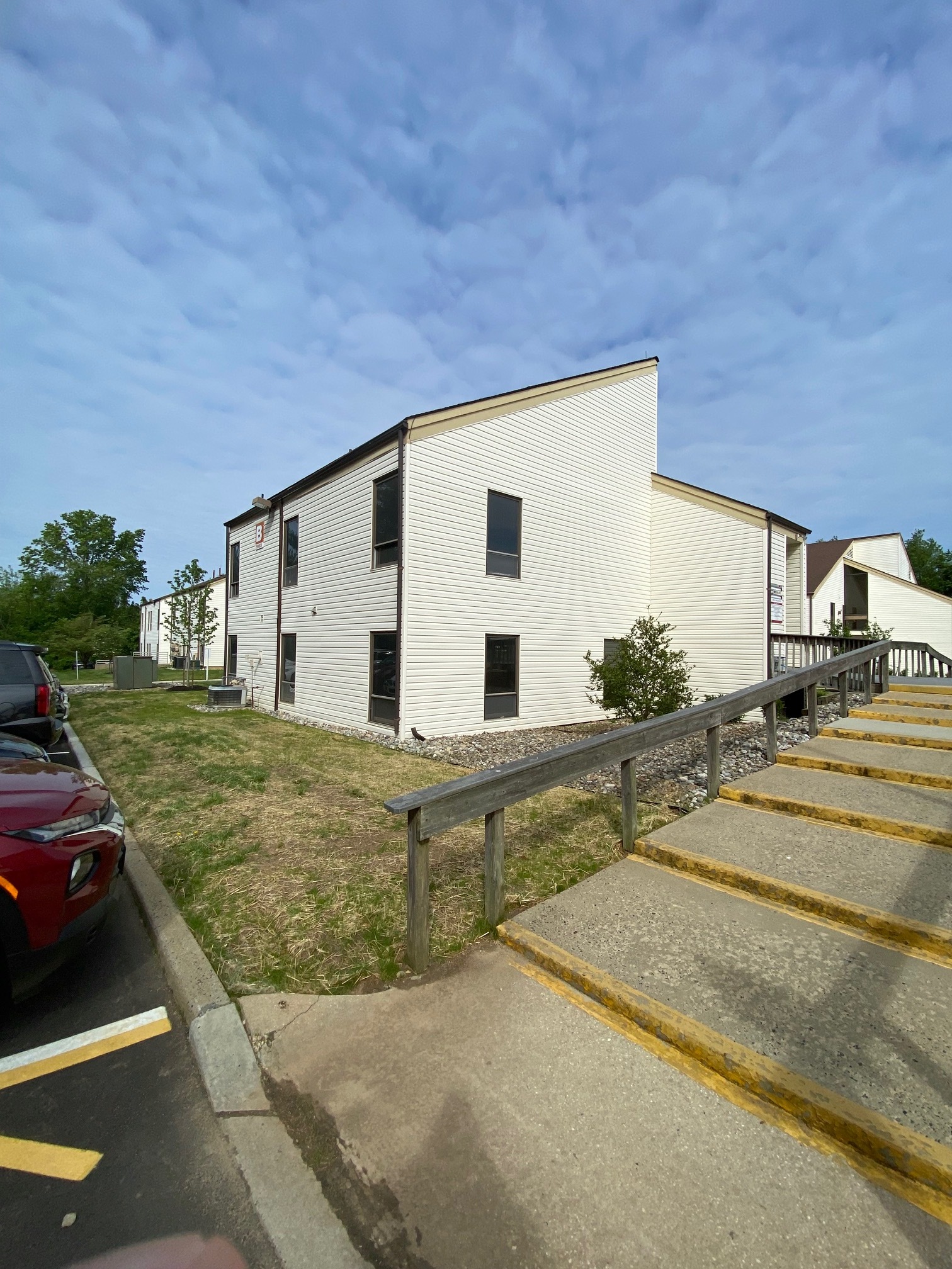 503 Stillwells Corner Rd, Freehold, NJ for rent Primary Photo- Image 1 of 7