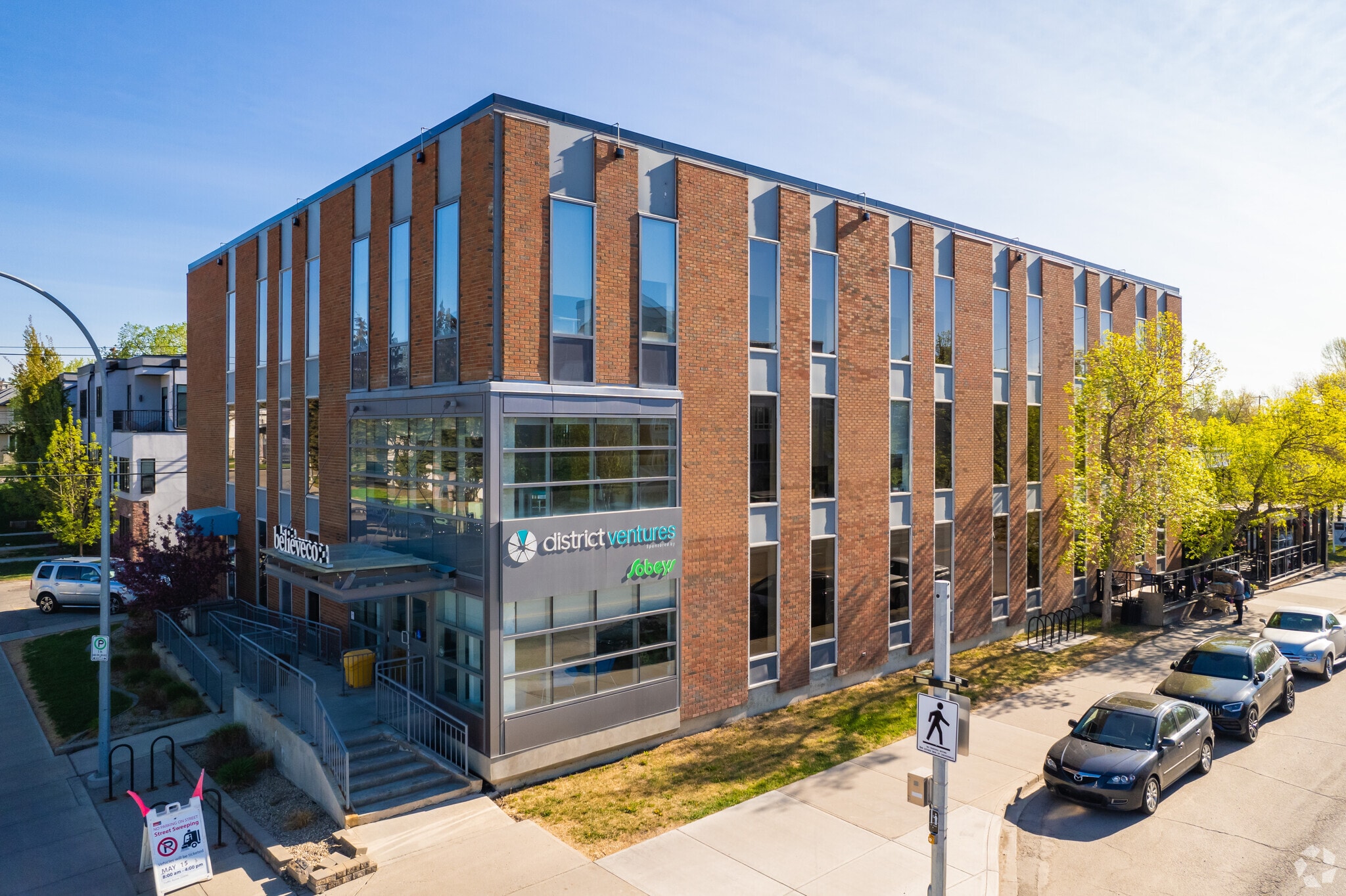 2540 Kensington Rd NW, Calgary, AB to rent Building Photo- Image 1 of 6
