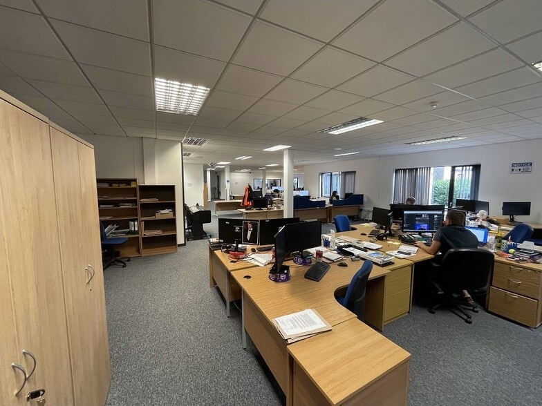 Ironstone Way, Brixworth to rent - Interior Photo - Image 2 of 2