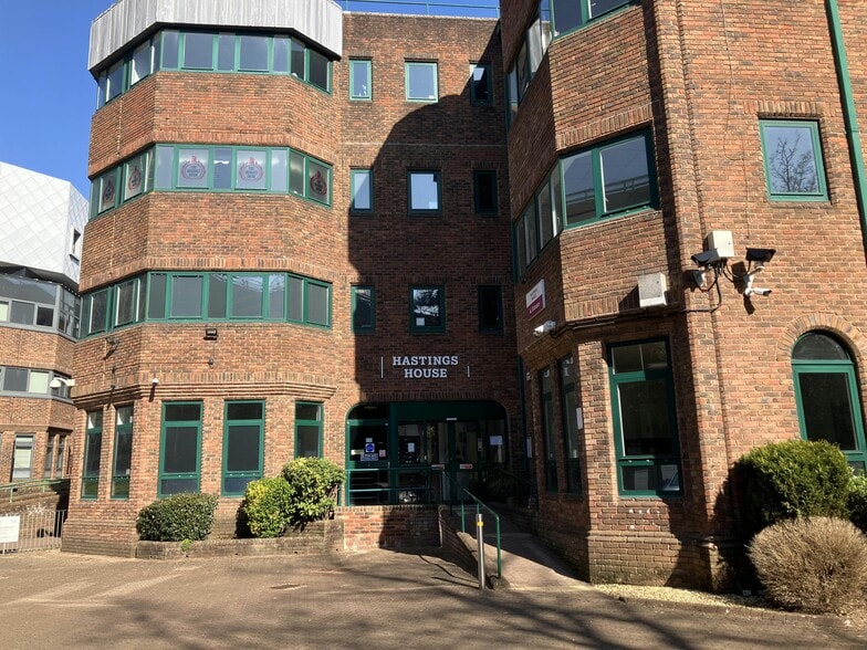 Fitzalan Rd, Cardiff to rent - Building Photo - Image 1 of 7