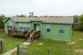 658 Rabbit Run Rd, Aransas Pass, TX for sale Primary Photo- Image 1 of 2