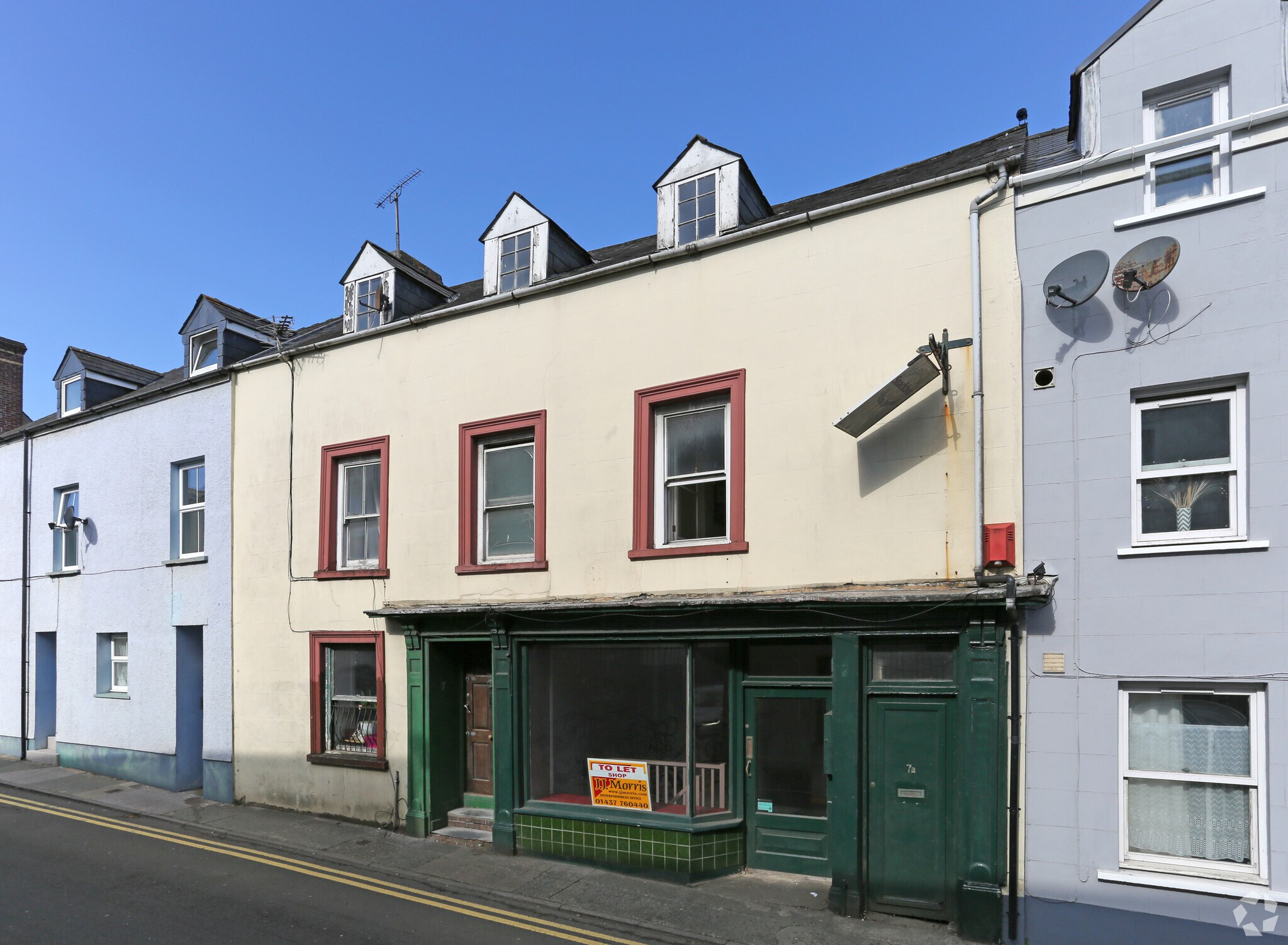 7 Dew St, Haverfordwest for sale Primary Photo- Image 1 of 1