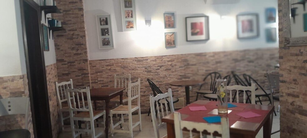 Retail in Cáceres, Cáceres for sale - Interior Photo - Image 2 of 9