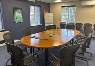 16 Castle Mound Way, Rugby to rent Interior Photo- Image 1 of 2