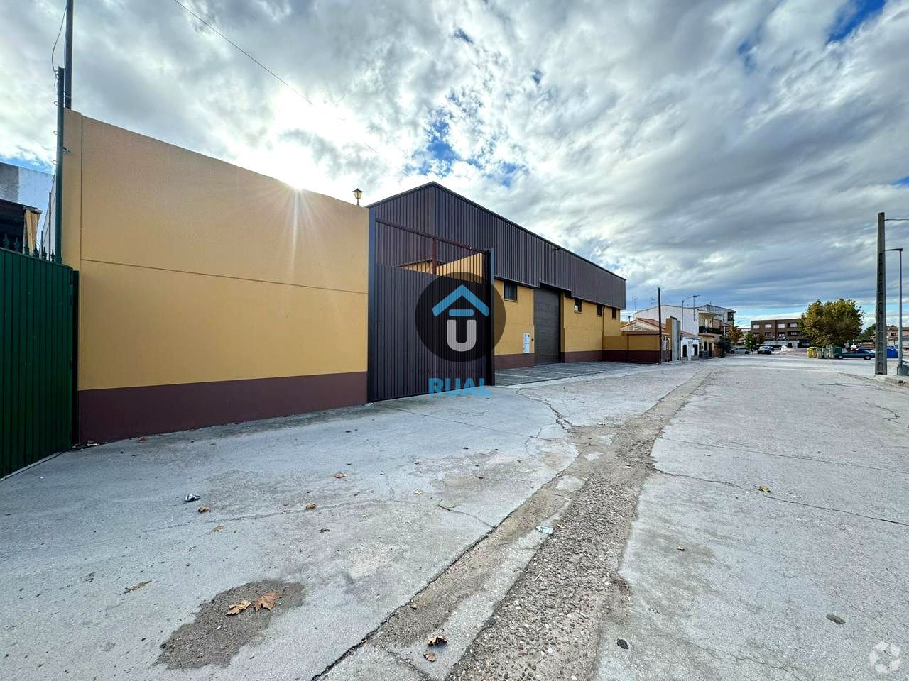 Industrial in Santa Olalla, Toledo for sale Primary Photo- Image 1 of 12