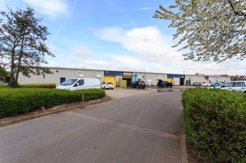 Boughton Industrial Est, Boughton to rent - Building Photo - Image 2 of 5