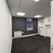 181 Station St, Burton On Trent to rent Interior Photo- Image 2 of 4