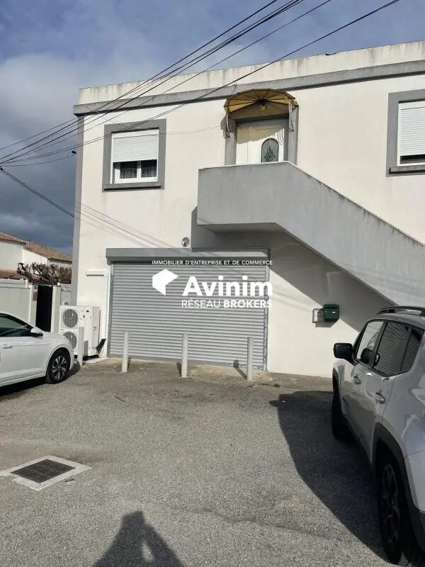 Location Commerce 234 m² - Photo 1