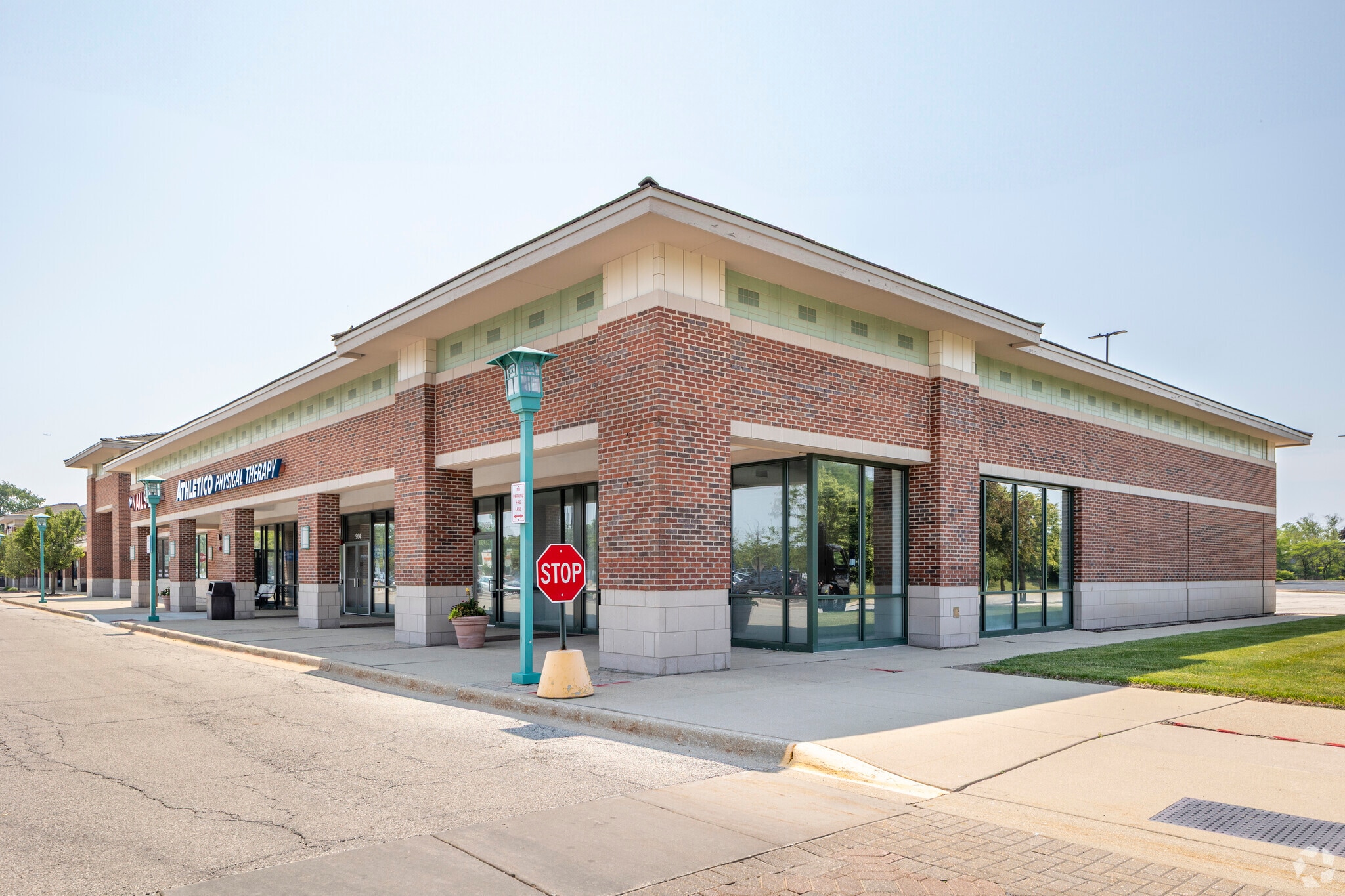 980 Elk Grove Town Ctr, Elk Grove Village, IL to rent Building Photo- Image 1 of 5