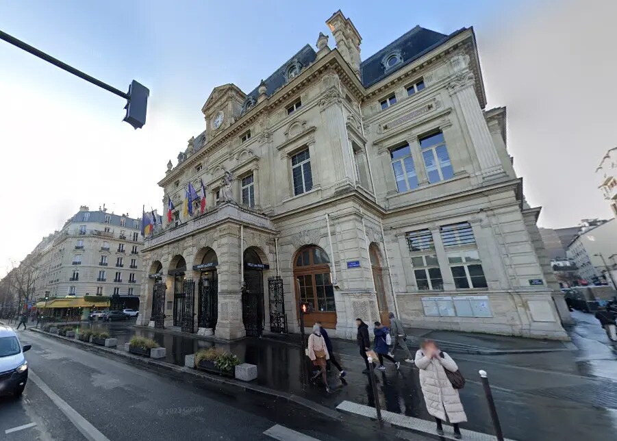 Location Commerce 360 m² - Photo 1