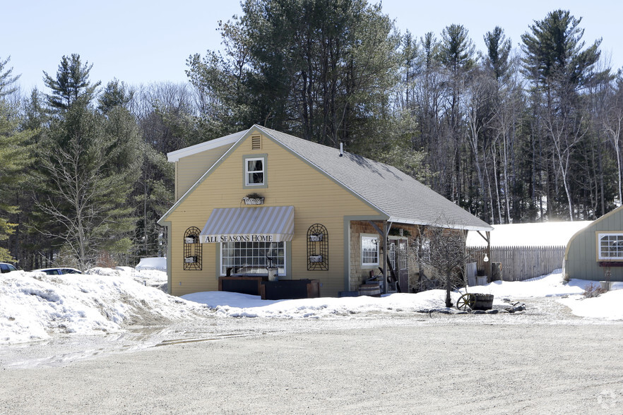 317 Mount Major Hwy, Alton Bay, NH for sale - Primary Photo - Image 1 of 1