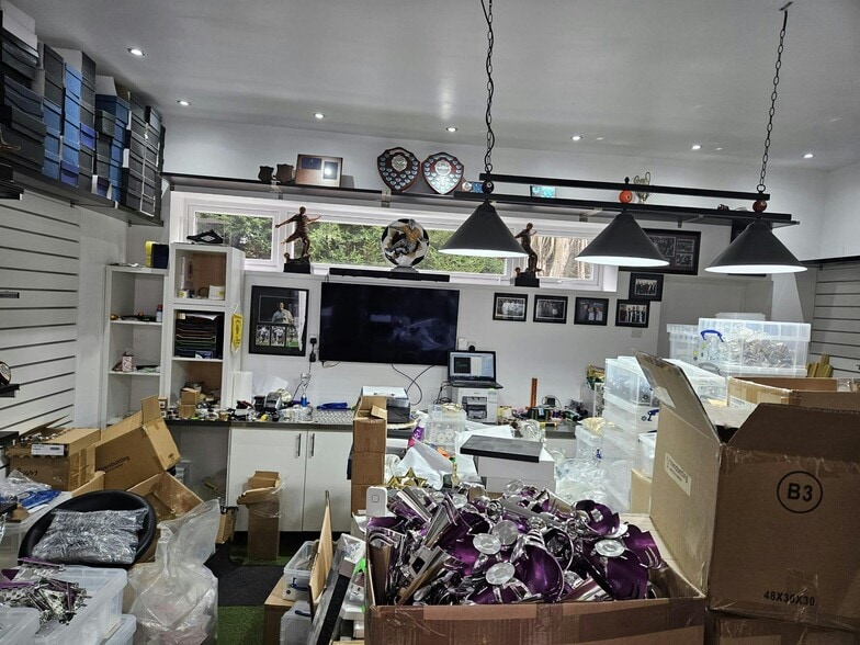 32 Manor Park Rd, Birmingham for sale - Building Photo - Image 2 of 4