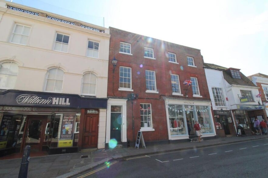 86 High St, Hythe to rent - Building Photo - Image 2 of 6