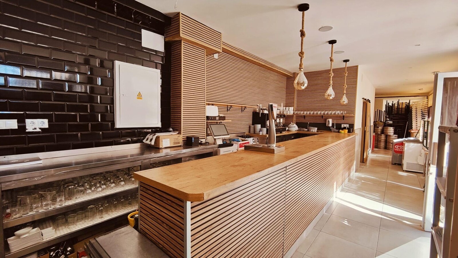 Cunit, TAR 43881 -  -  - Interior Photo - Image 1 of 6