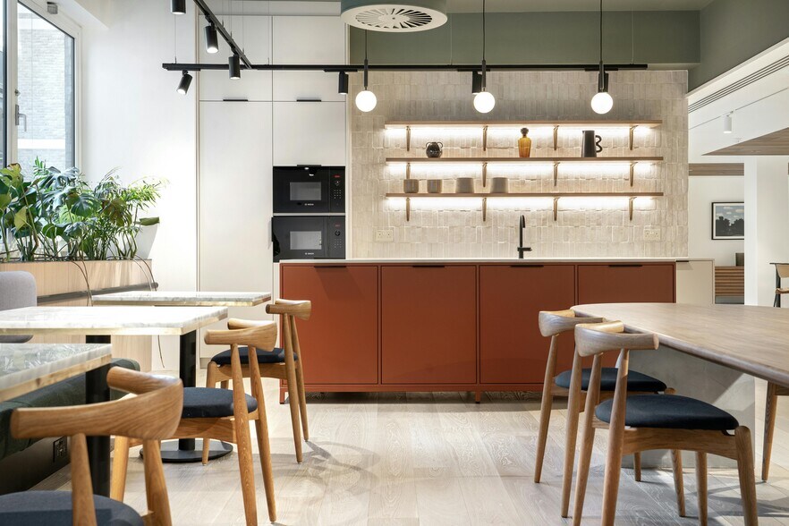 5-11 Regent St, London to rent - Interior Photo - Image 3 of 34