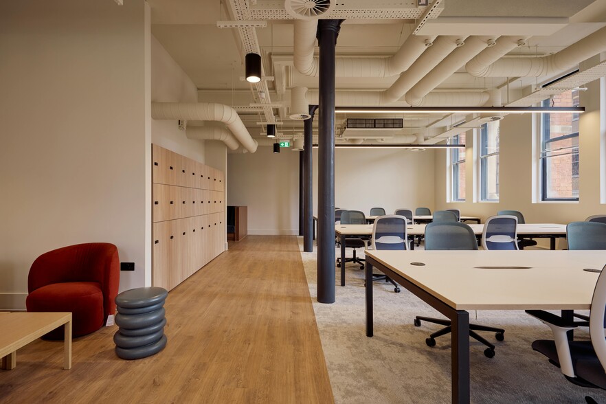 117-119 Portland St, Manchester to rent - Building Photo - Image 3 of 18