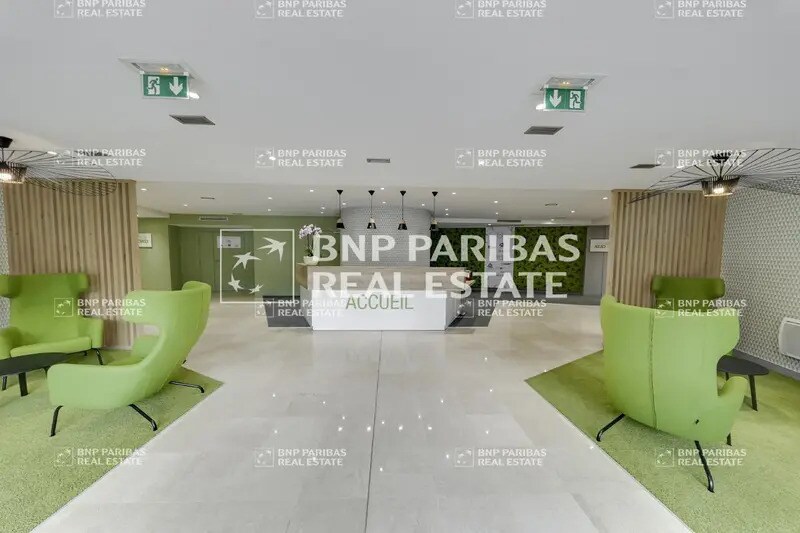 191 Avenue Aristide Briand, Cachan to rent - Lobby - Image 3 of 8