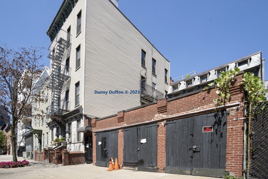 85 Clay St, Brooklyn, NY for sale - Building Photo - Image 1 of 1