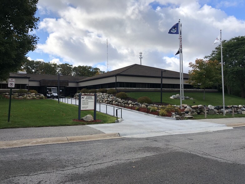 10775 N Saint Helen Rd, Roscommon, MI for sale - Primary Photo - Image 1 of 1