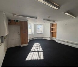 4 St Georges Pl, Brighton to rent Interior Photo- Image 2 of 9