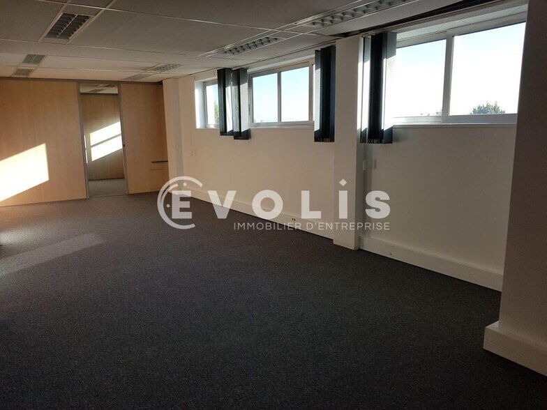 Office in Champigny-sur-Marne to rent - Interior Photo - Image 3 of 13