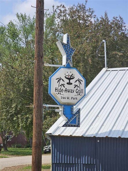 744 W Park St, West Point, NE for sale - Primary Photo - Image 1 of 1