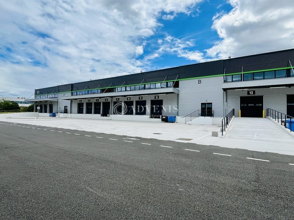 Industrial in Aulnay Sous Bois to rent Building Photo- Image 1 of 11