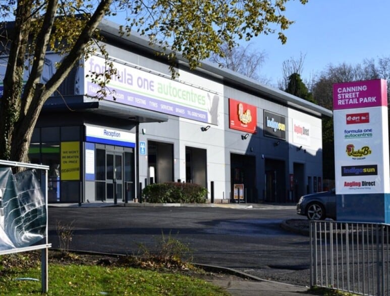 11 Canning St, Burnley for sale - Primary Photo - Image 1 of 2