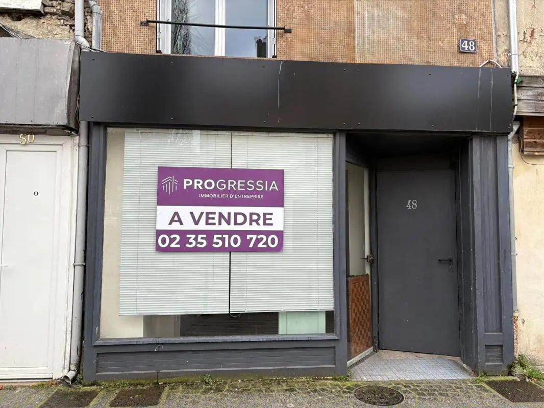 Retail in Le Havre for sale Building Photo- Image 1 of 6