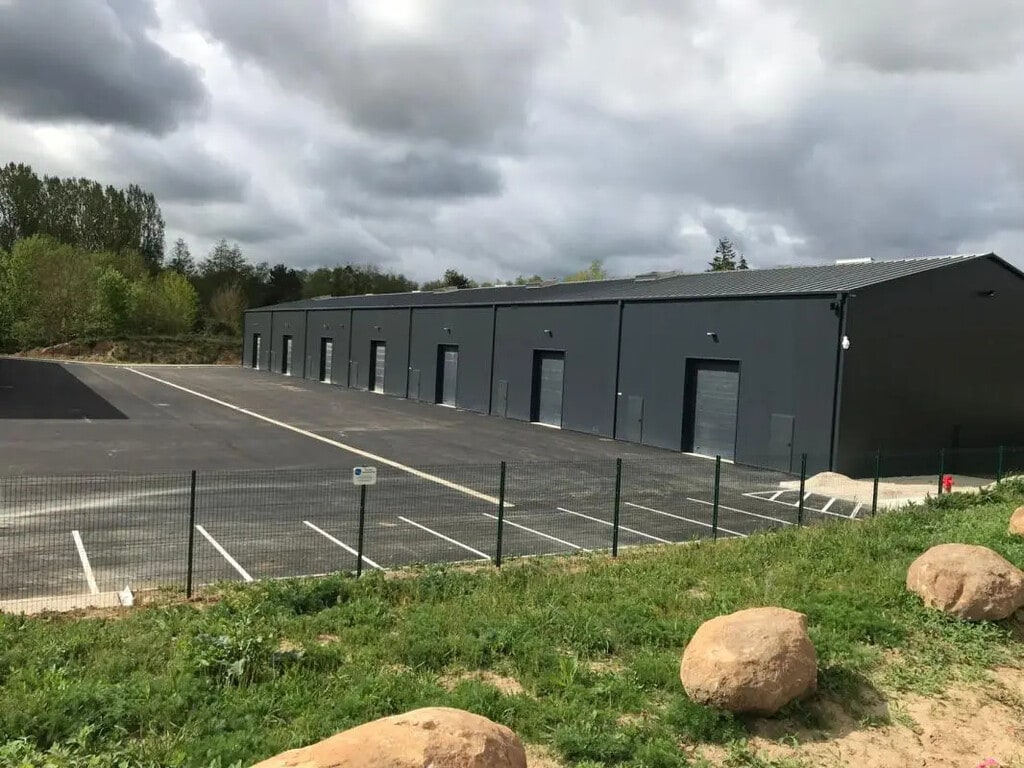 Location Entrepôt 186 m² - Photo 1