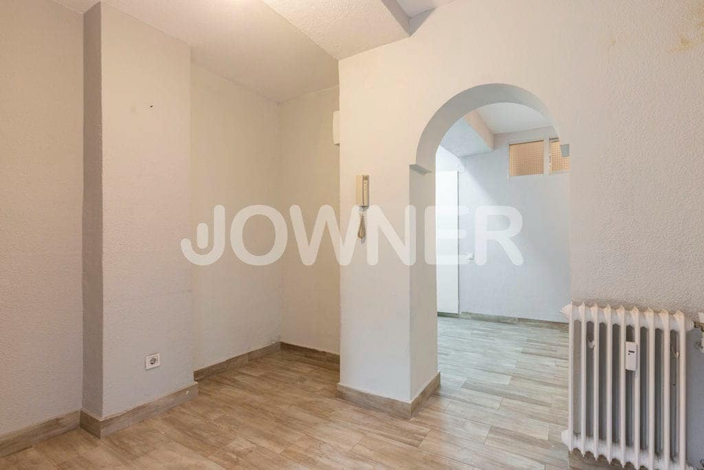 Office in Madrid, Madrid to rent Interior Photo- Image 1 of 15
